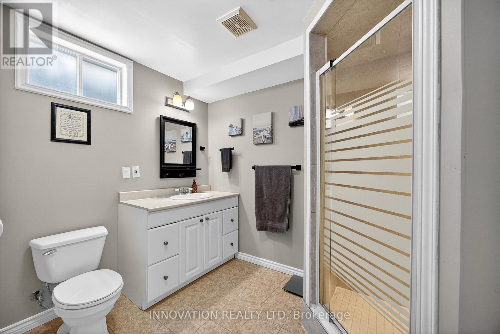 15 Henderson Street, Carleton Place, ON - Indoor Photo Showing Bathroom