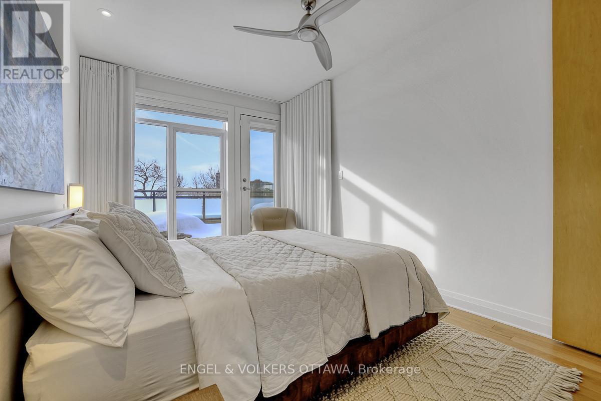 3rd. fl. primary bedroom with 9' ceilings - 449 Edison Avenue, Ottawa, ON - Indoor Photo Showing Bedroom