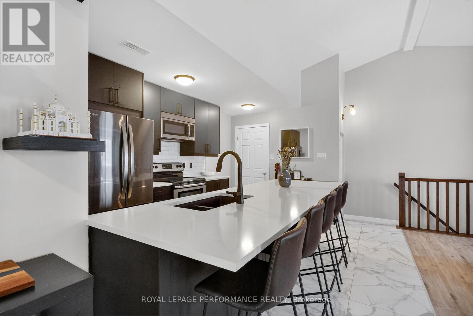 C - 100 Artesa Private, Ottawa, ON - Indoor Photo Showing Kitchen With Double Sink With Upgraded Kitchen