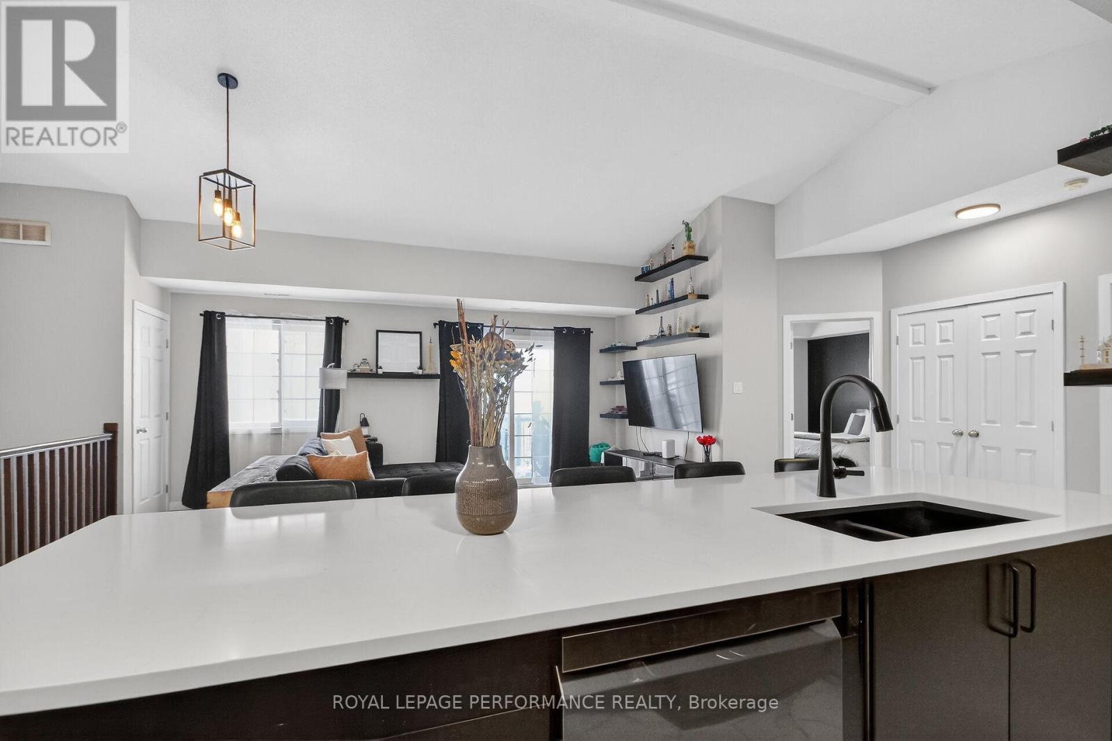 C - 100 Artesa Private, Ottawa, ON - Indoor Photo Showing Kitchen With Double Sink With Upgraded Kitchen