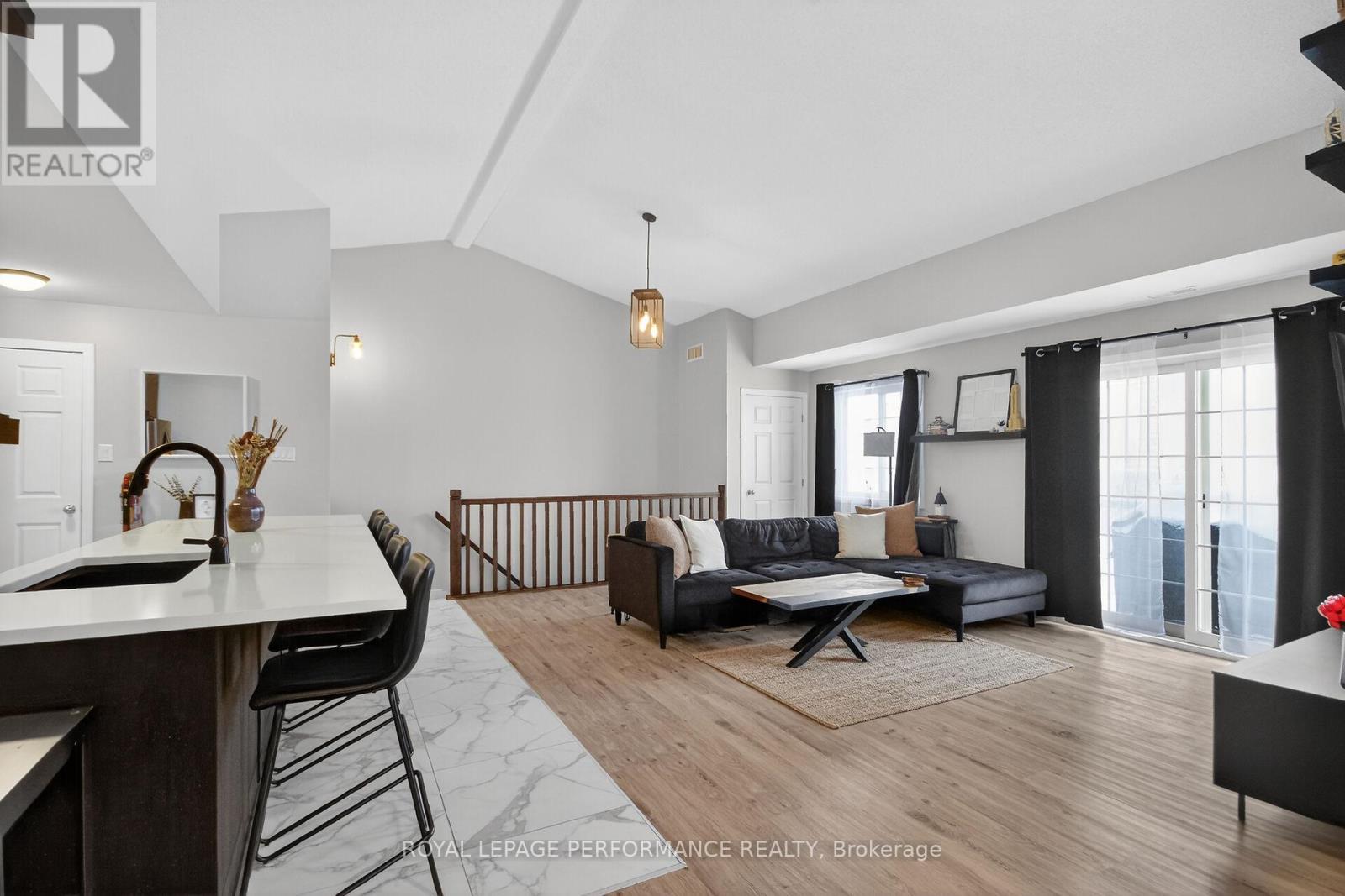 C - 100 Artesa Private, Ottawa, ON - Indoor Photo Showing Other Room