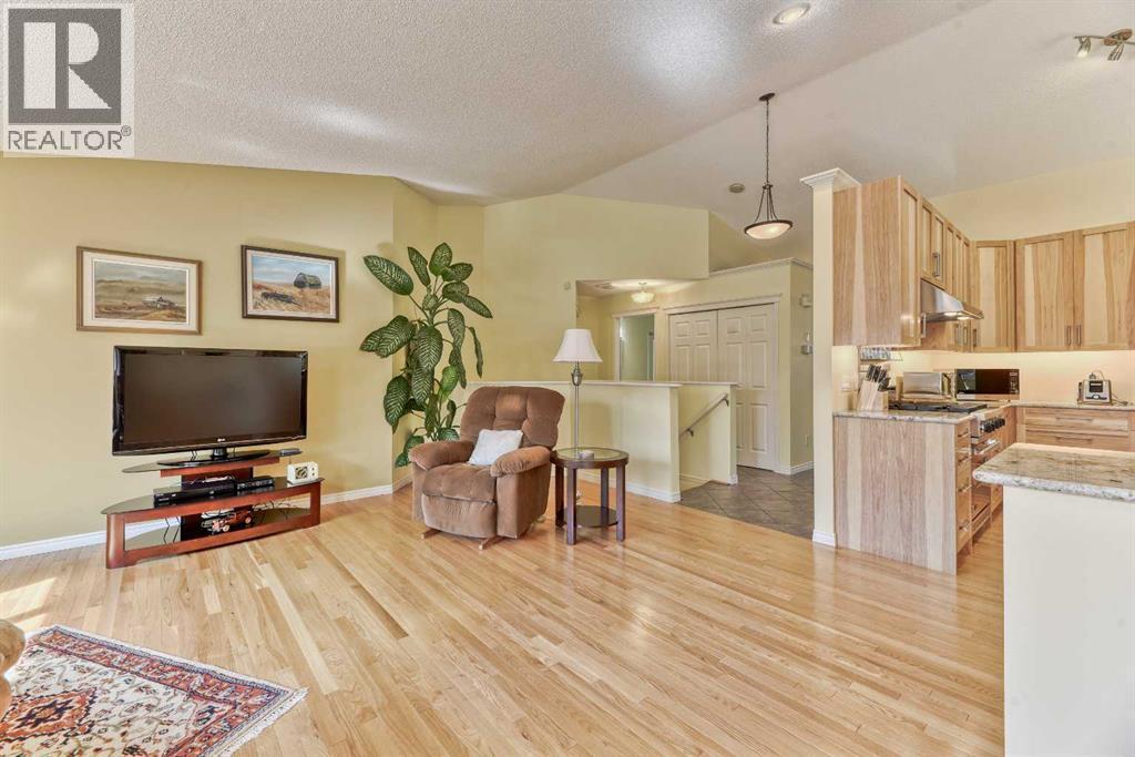7 Scotia Landing Nw, Calgary, AB - Indoor
