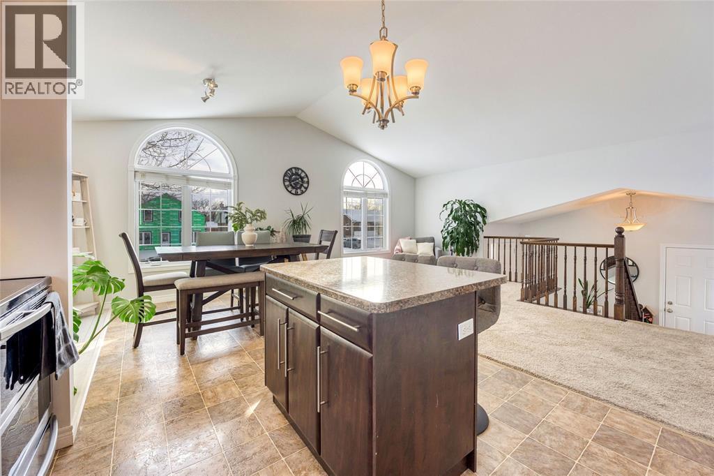 226 Fane Street, St Clair, ON - Indoor Photo Showing Dining Room