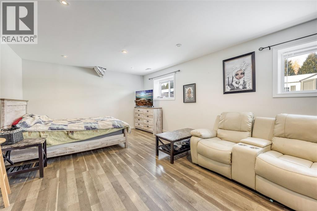 226 Fane Street, St Clair, ON - Indoor