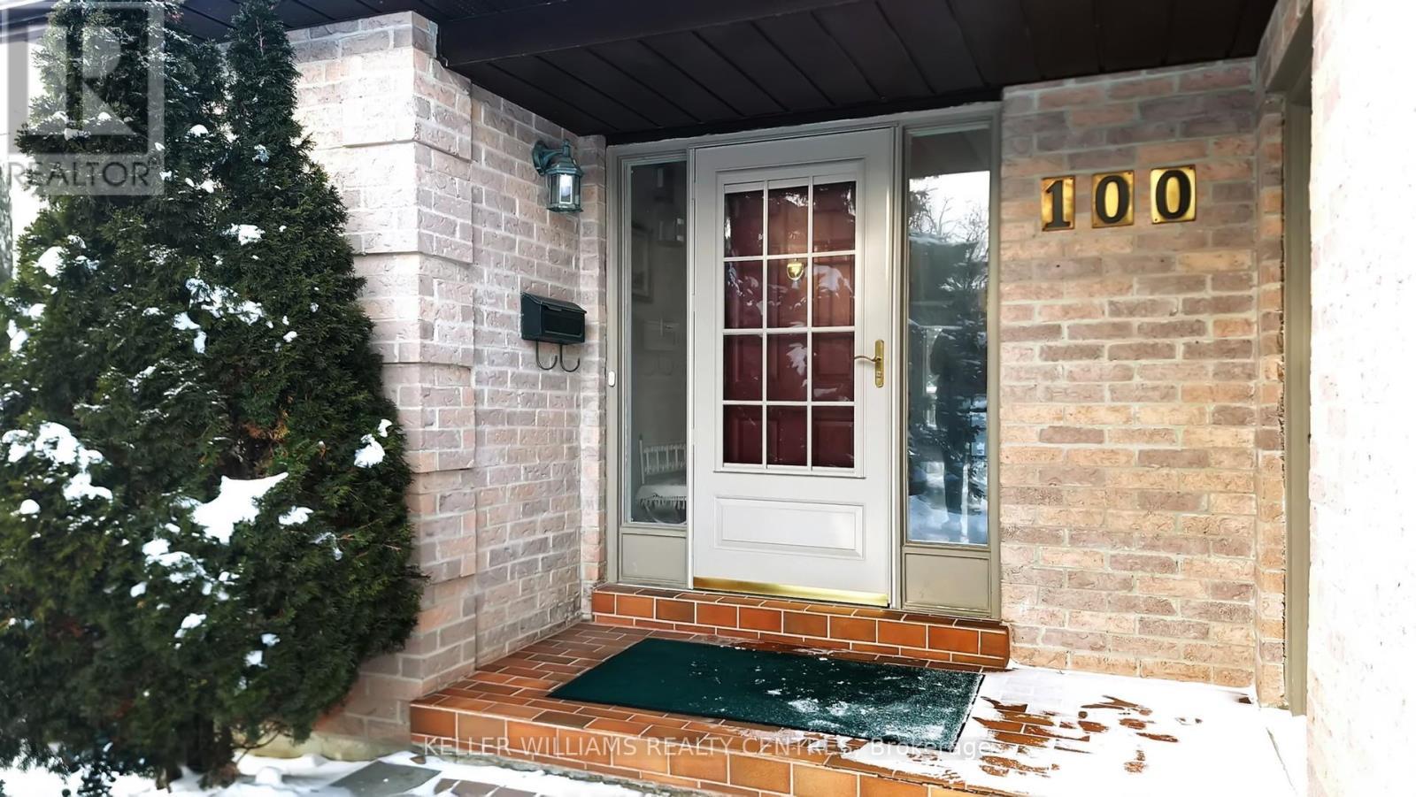 100 Timpson Drive, Aurora, ON - Outdoor With Exterior