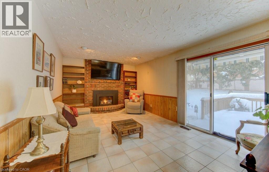 32 Brookview Court, Kitchener, ON - Indoor With Fireplace