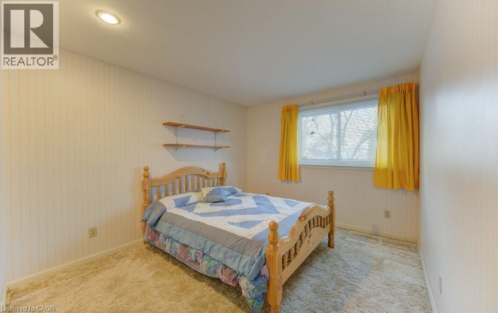 32 Brookview Court, Kitchener, ON - Indoor Photo Showing Bedroom