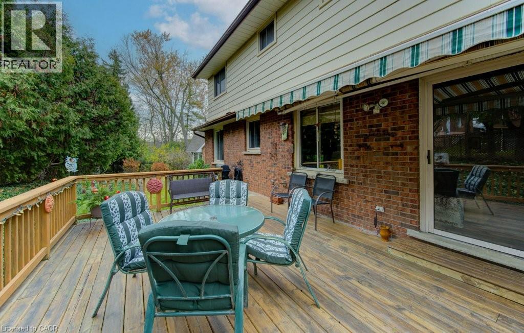 32 Brookview Court, Kitchener, ON - Outdoor With Deck Patio Veranda With Exterior