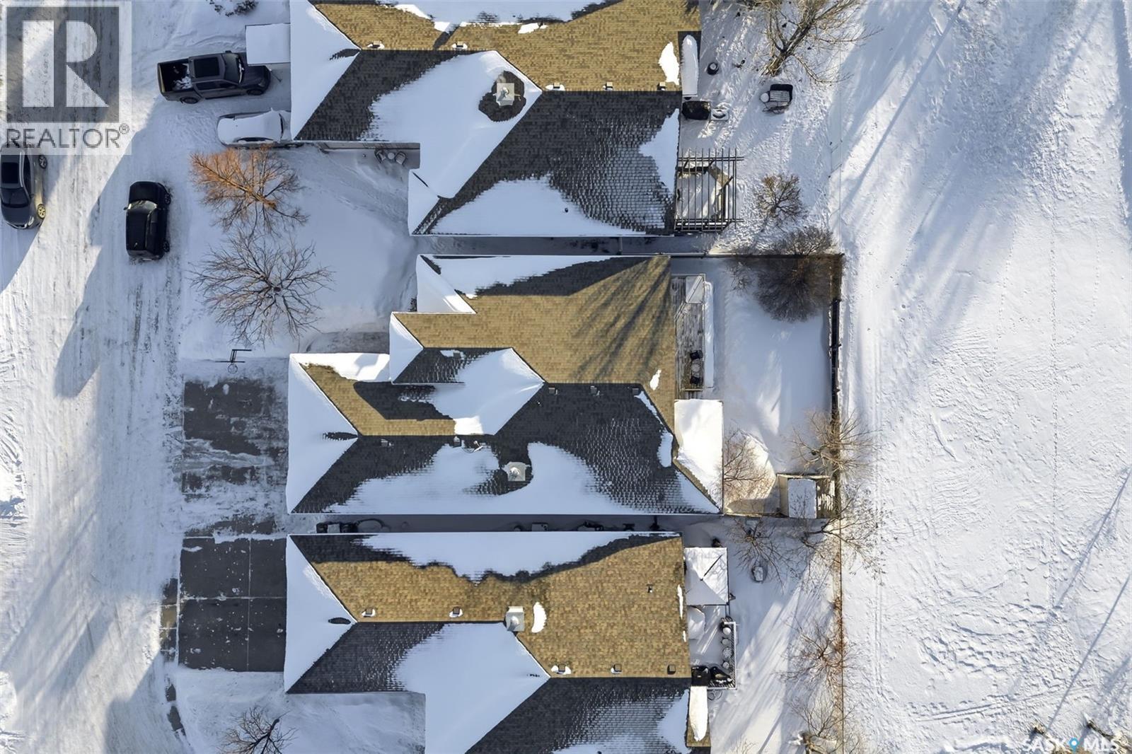 2906 St James Crescent, Regina, SK - Outdoor