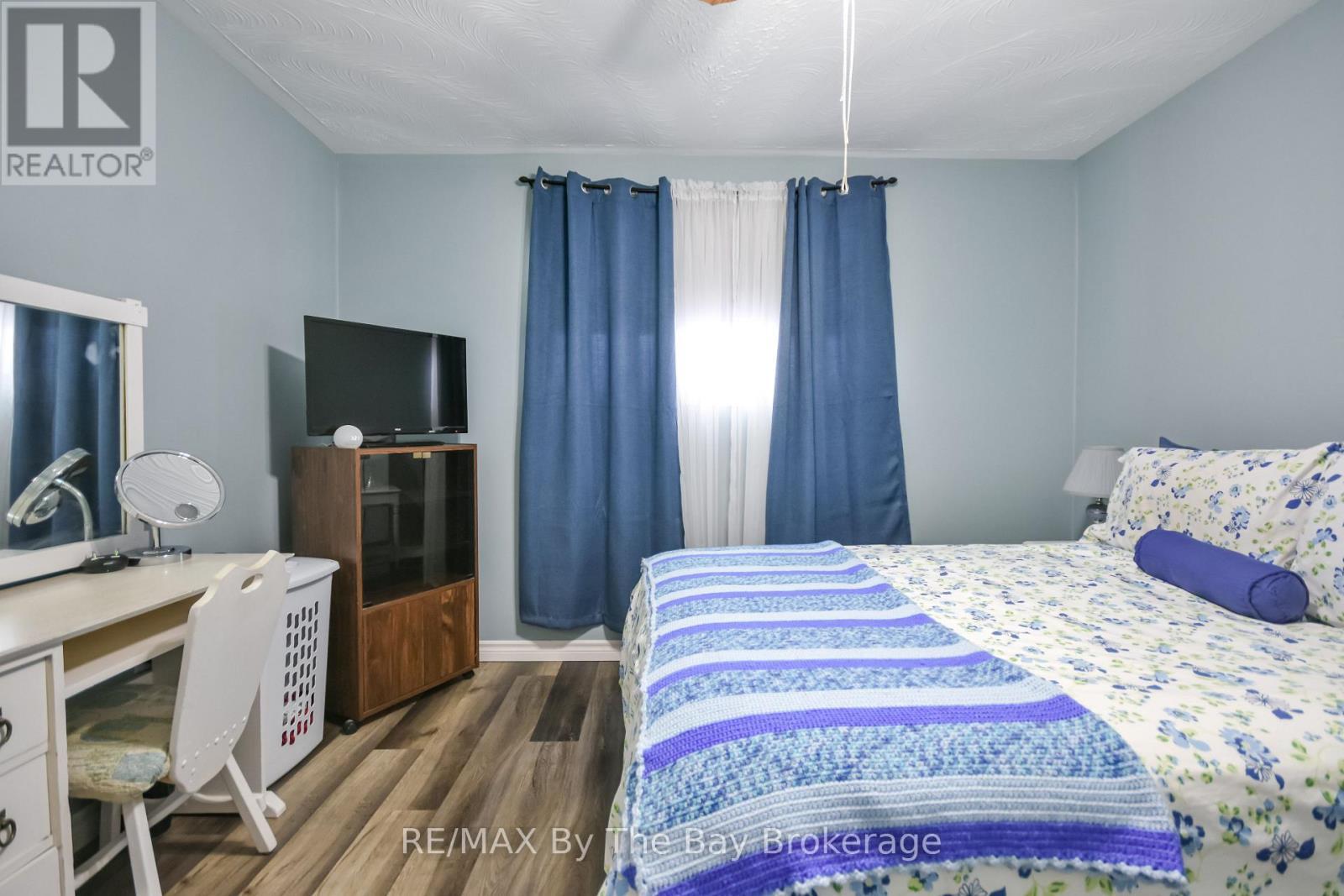 464 William Street, Midland, ON - Indoor Photo Showing Bedroom