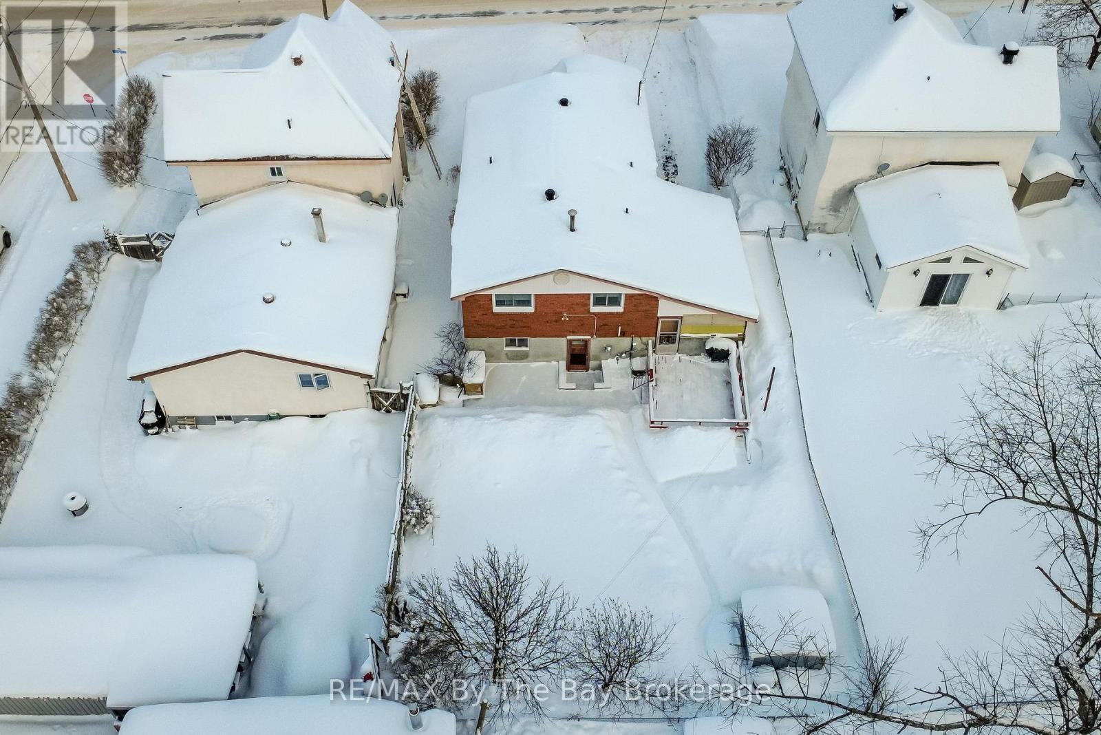 Lower Level Separate Entrance Door - 464 William Street, Midland, ON - Outdoor