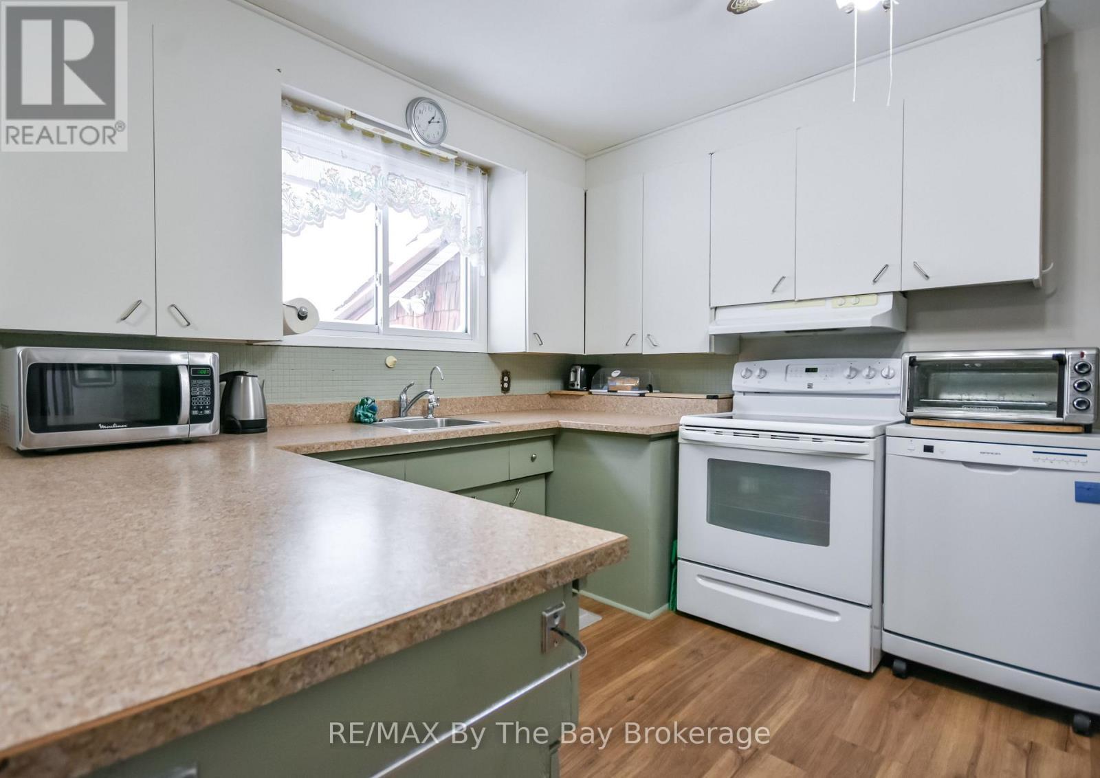 464 William Street, Midland, ON - Indoor Photo Showing Kitchen
