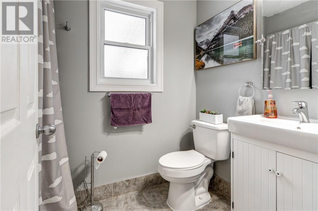 76 Hesta Street, Dowling, ON - Indoor Photo Showing Bathroom