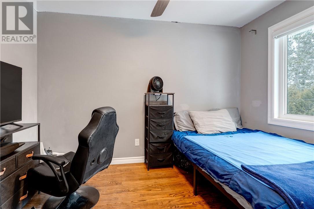 76 Hesta Street, Dowling, ON - Indoor Photo Showing Bedroom