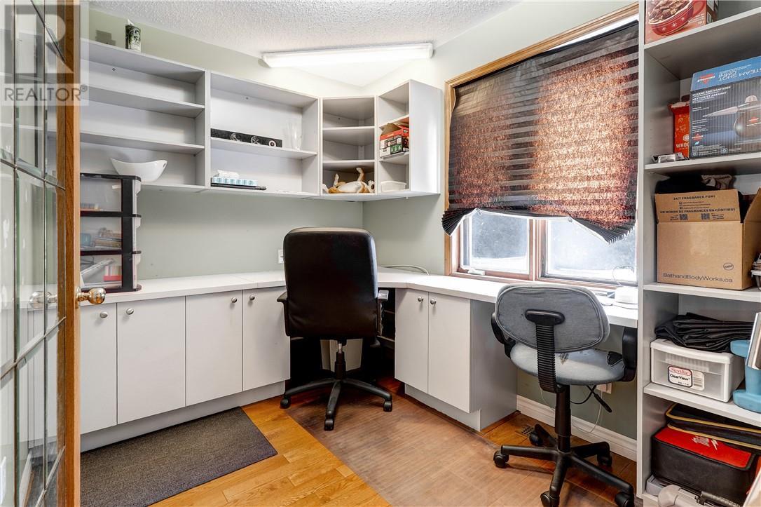 76 Hesta Street, Dowling, ON - Indoor Photo Showing Office
