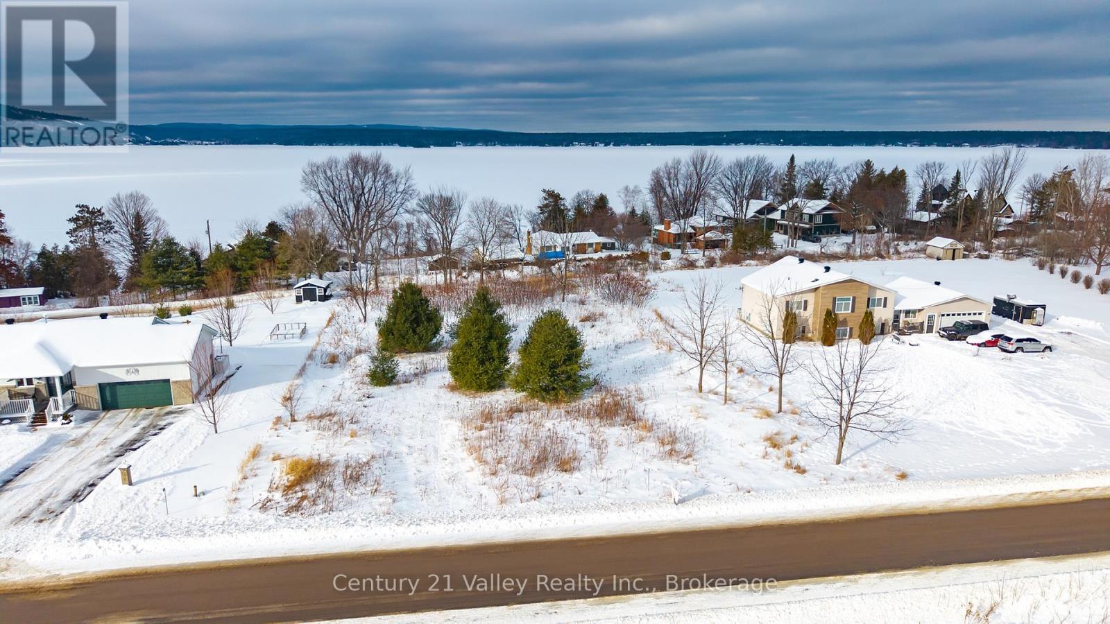 50 Spindle Drift Road, Greater Madawaska, ON