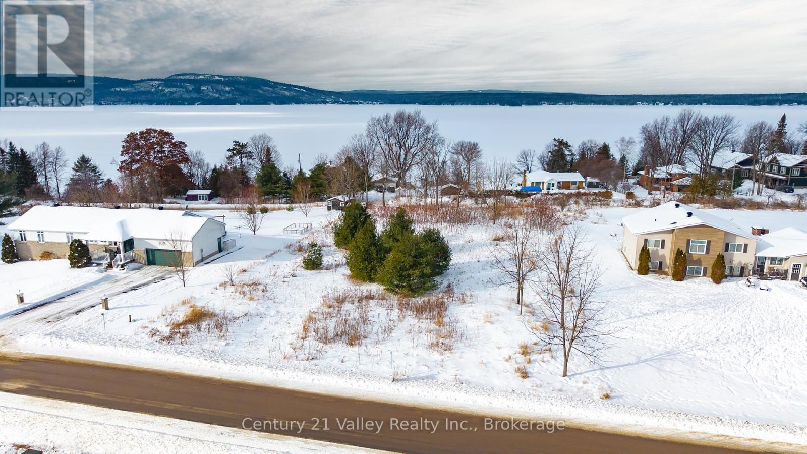 50 Spindle Drift Road, Greater Madawaska, ON