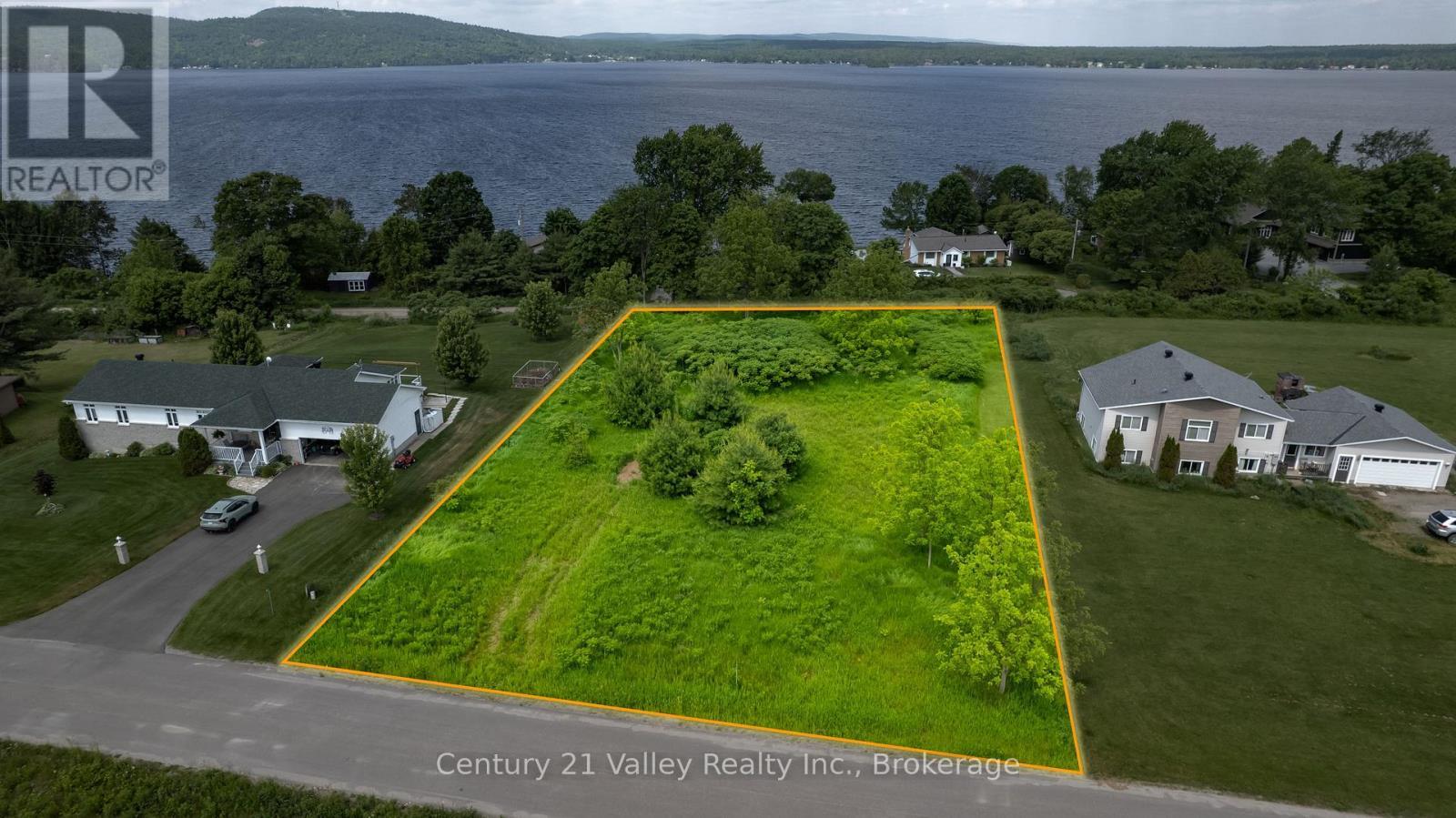 50 Spindle Drift Road, Greater Madawaska, ON