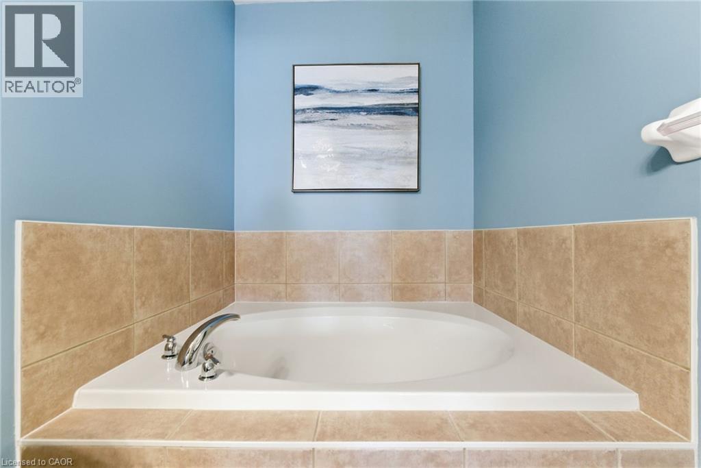 35 Losino Street, Caledon, ON - Indoor Photo Showing Bathroom