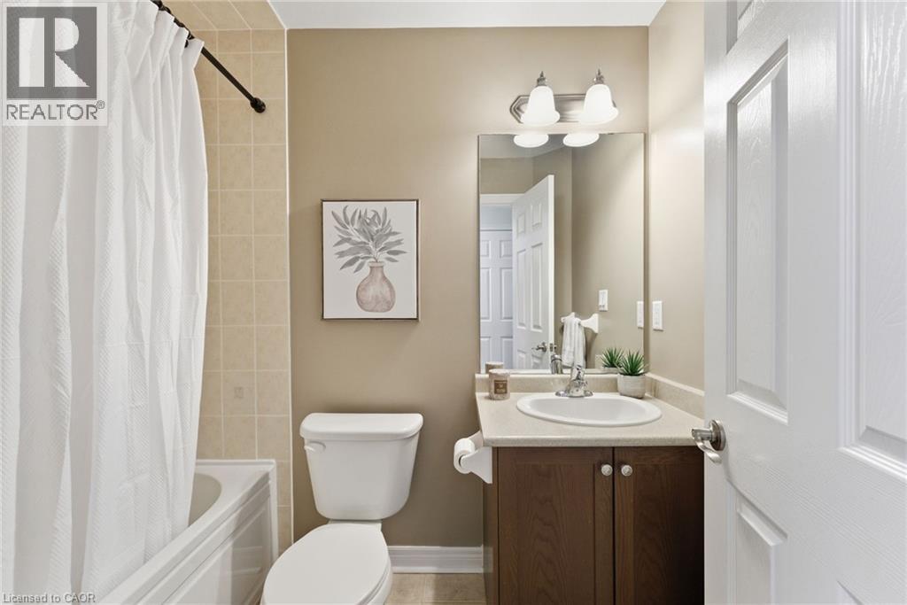 35 Losino Street, Caledon, ON - Indoor Photo Showing Bathroom