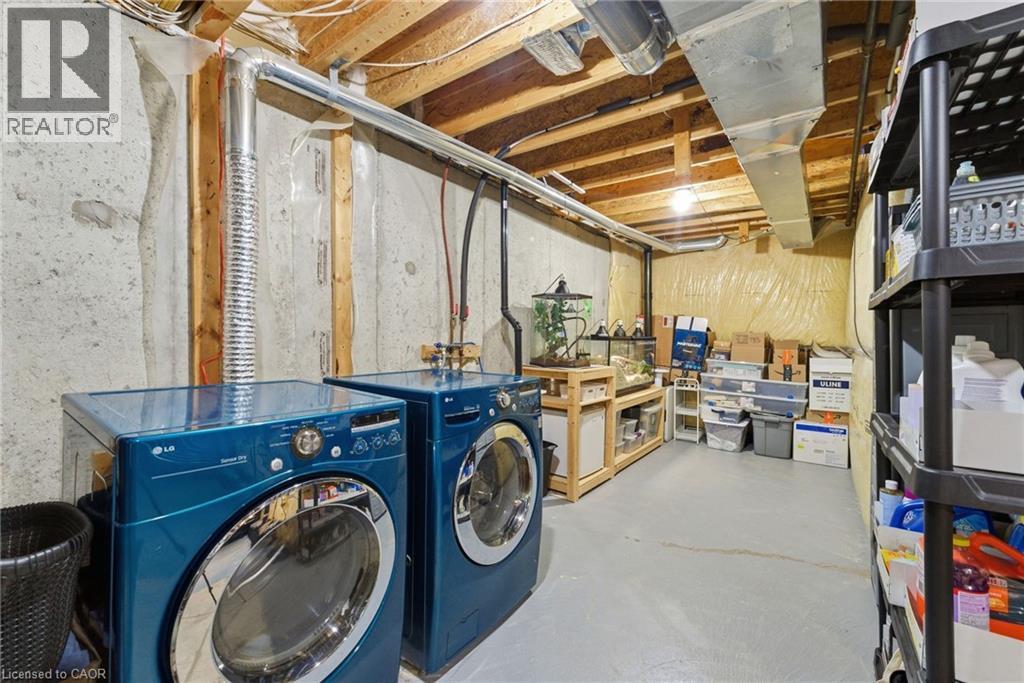 35 Losino Street, Caledon, ON - Indoor Photo Showing Laundry Room
