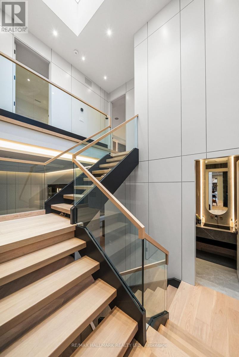 167 Parkhurst Boulevard, Toronto, ON - Indoor Photo Showing Other Room