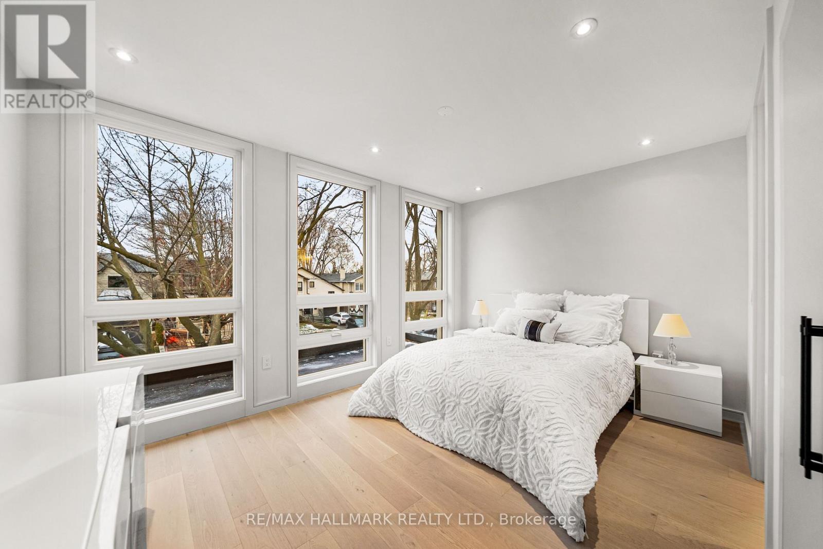 167 Parkhurst Boulevard, Toronto, ON - Indoor Photo Showing Bedroom