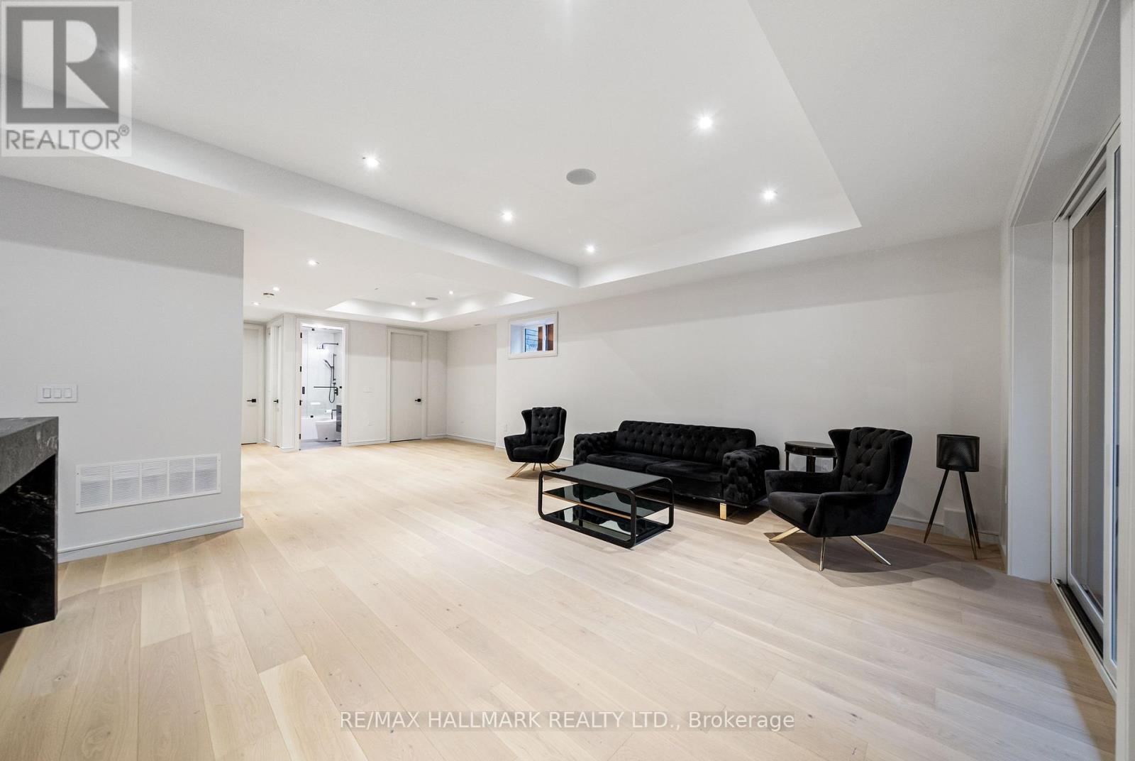 167 Parkhurst Boulevard, Toronto, ON - Indoor Photo Showing Other Room