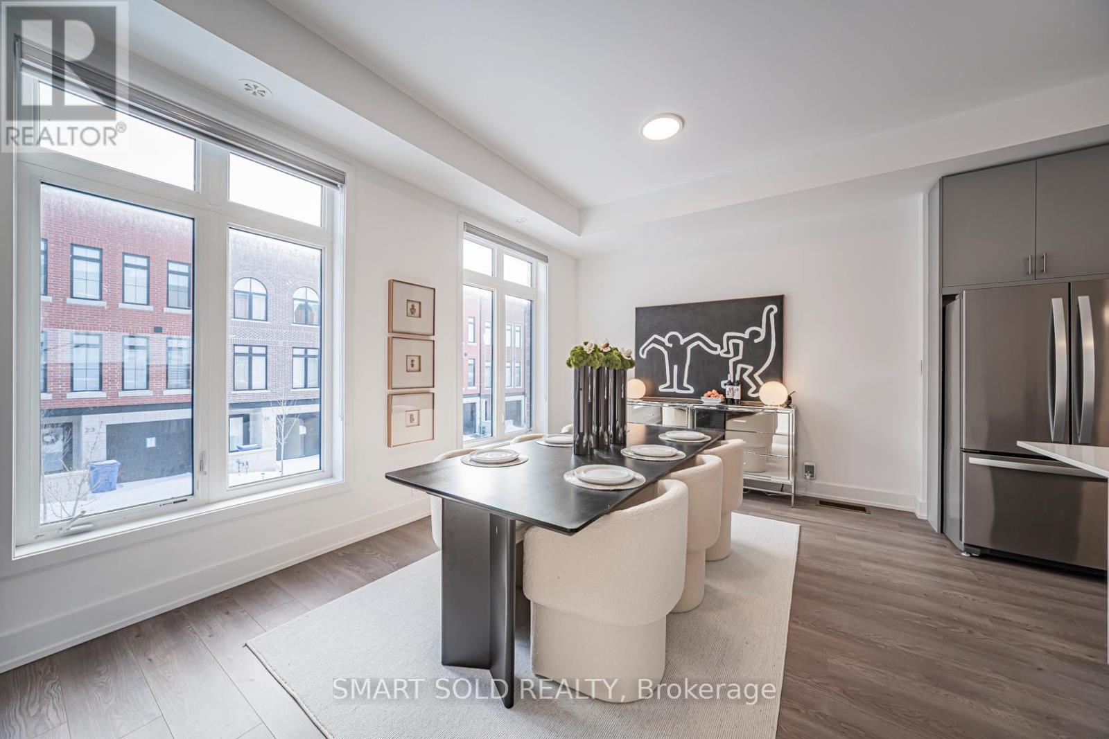 22 Chestnut Court, Aurora, ON - Indoor