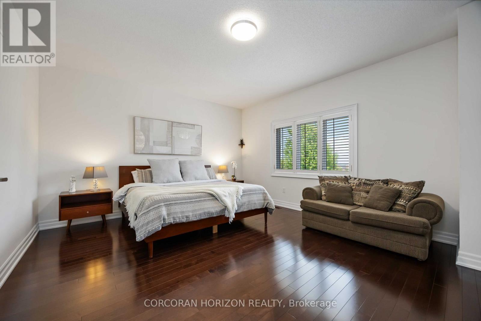 33 Kylemount Court, Vaughan, ON - Indoor Photo Showing Bedroom