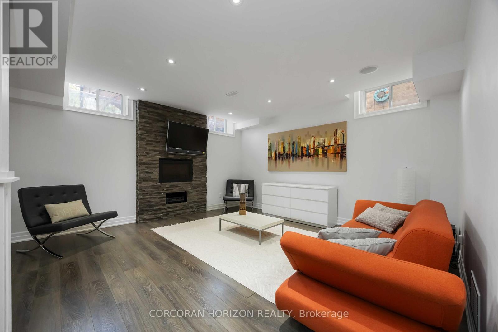 33 Kylemount Court, Vaughan, ON - Indoor Photo Showing Living Room With Fireplace