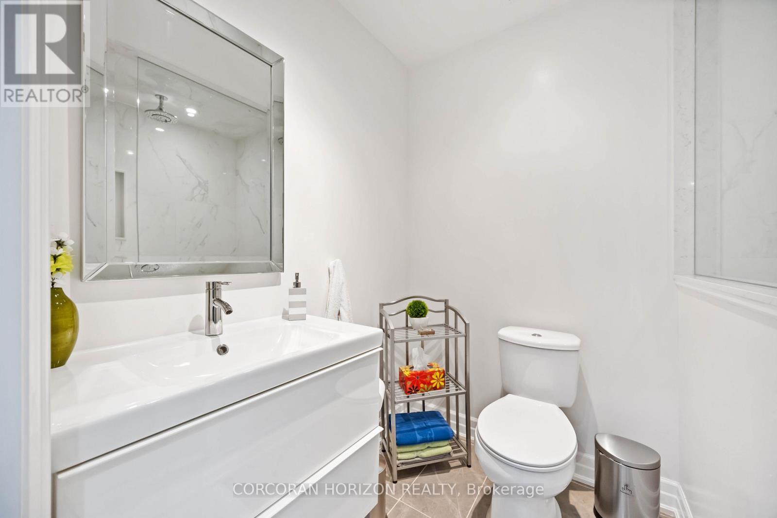 33 Kylemount Court, Vaughan, ON - Indoor Photo Showing Bathroom