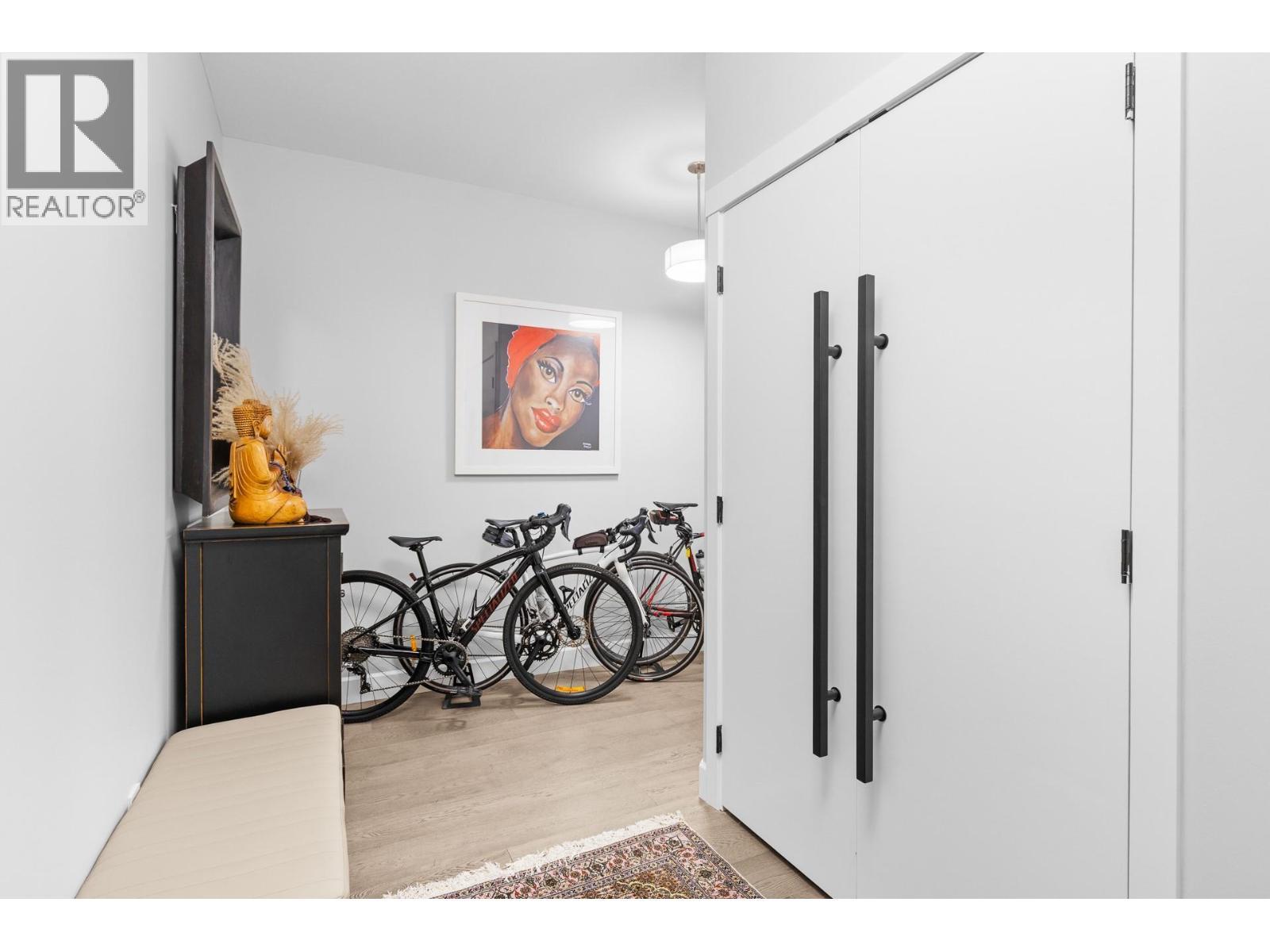 457 West Avenue Unit# 108, Kelowna, BC - Indoor