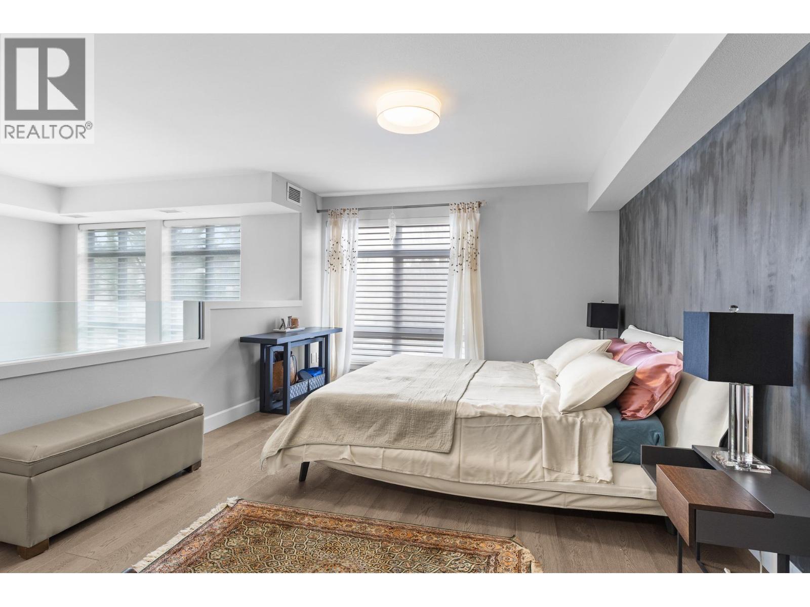 457 West Avenue Unit# 108, Kelowna, BC - Indoor Photo Showing Garage