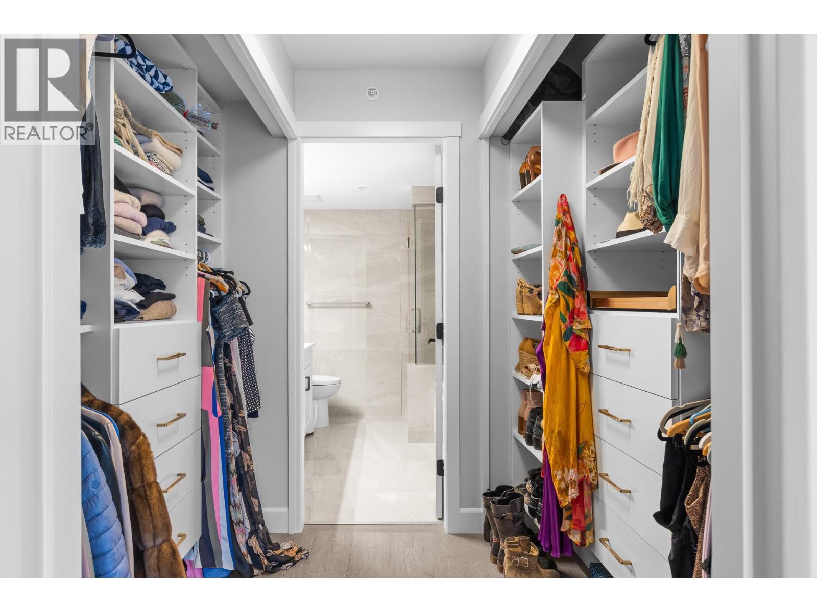 457 West Avenue Unit# 108, Kelowna, BC - Outdoor With Facade