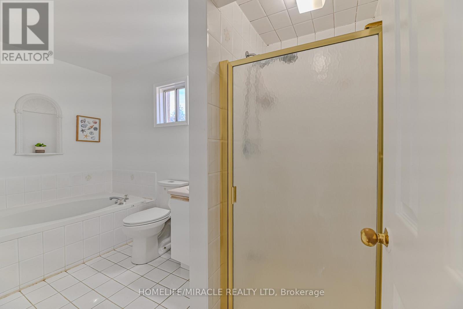 36 Letty Avenue, Brampton, ON - Indoor Photo Showing Bathroom