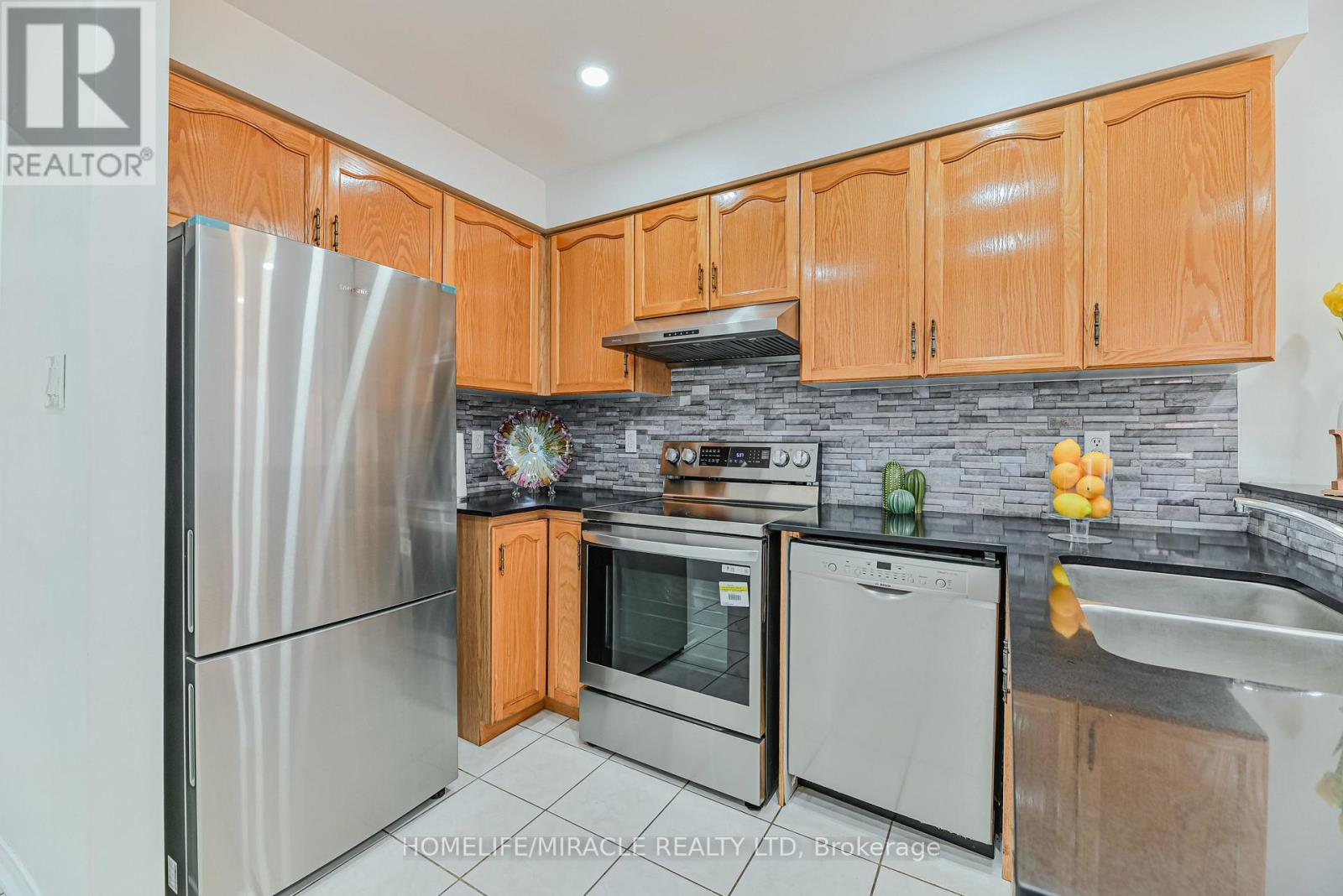 36 Letty Avenue, Brampton, ON - Indoor Photo Showing Kitchen With Stainless Steel Kitchen With Double Sink