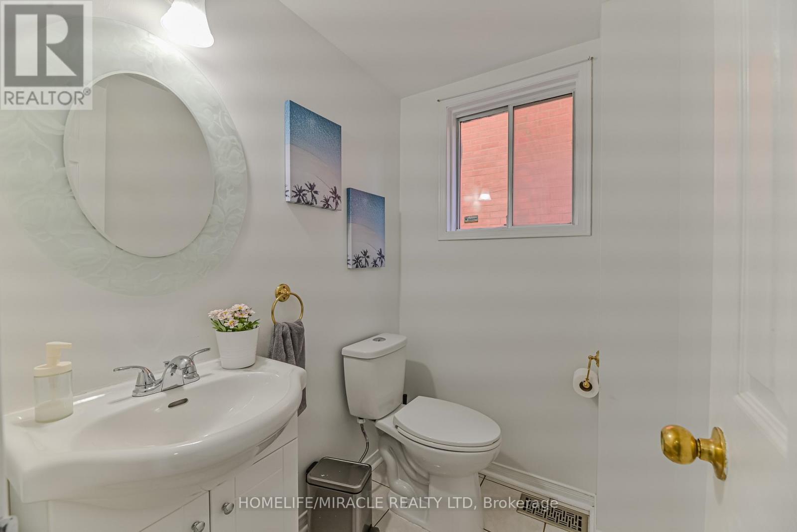 36 Letty Avenue, Brampton, ON - Indoor Photo Showing Bathroom