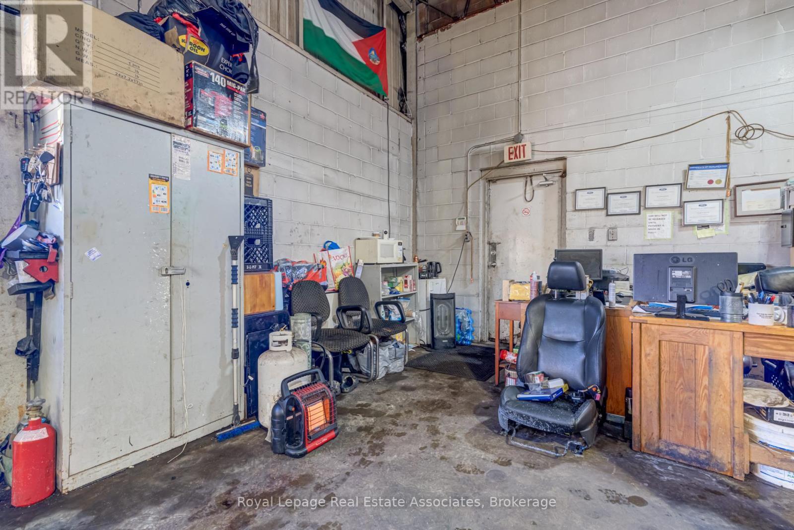 Unit 4 - 5890 Dixie Road, Mississauga, ON