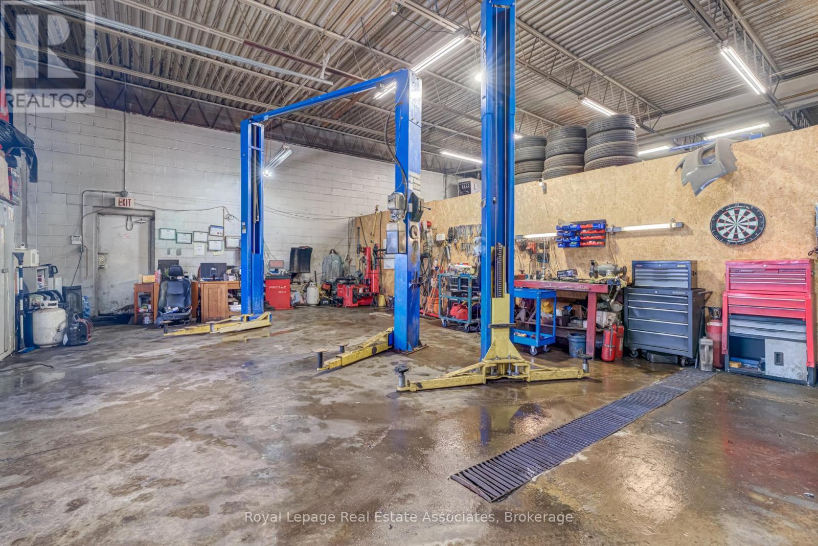 Unit 4 - 5890 Dixie Road, Mississauga, ON