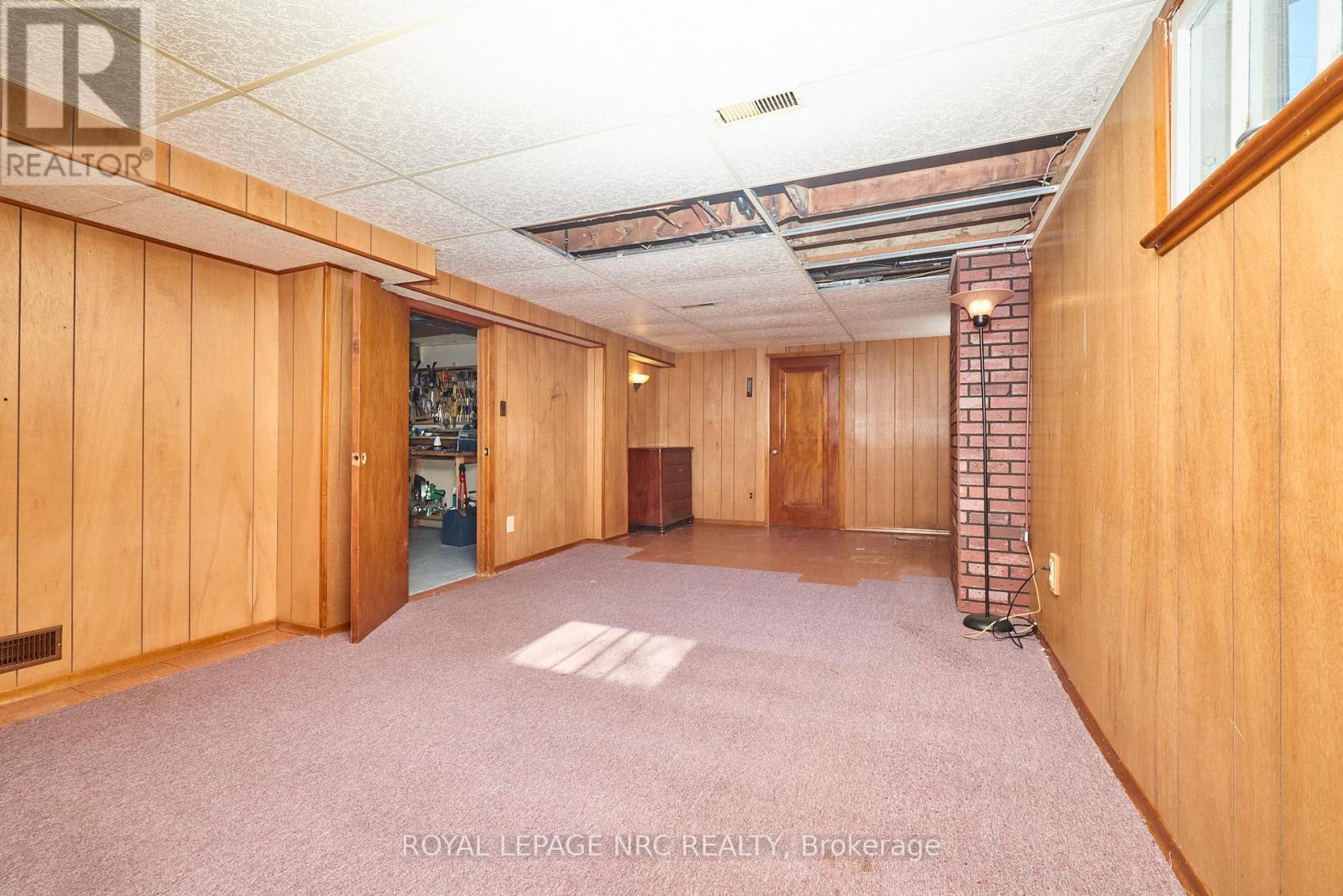 218 Carlton Street, St. Catharines (Downtown), ON - Indoor