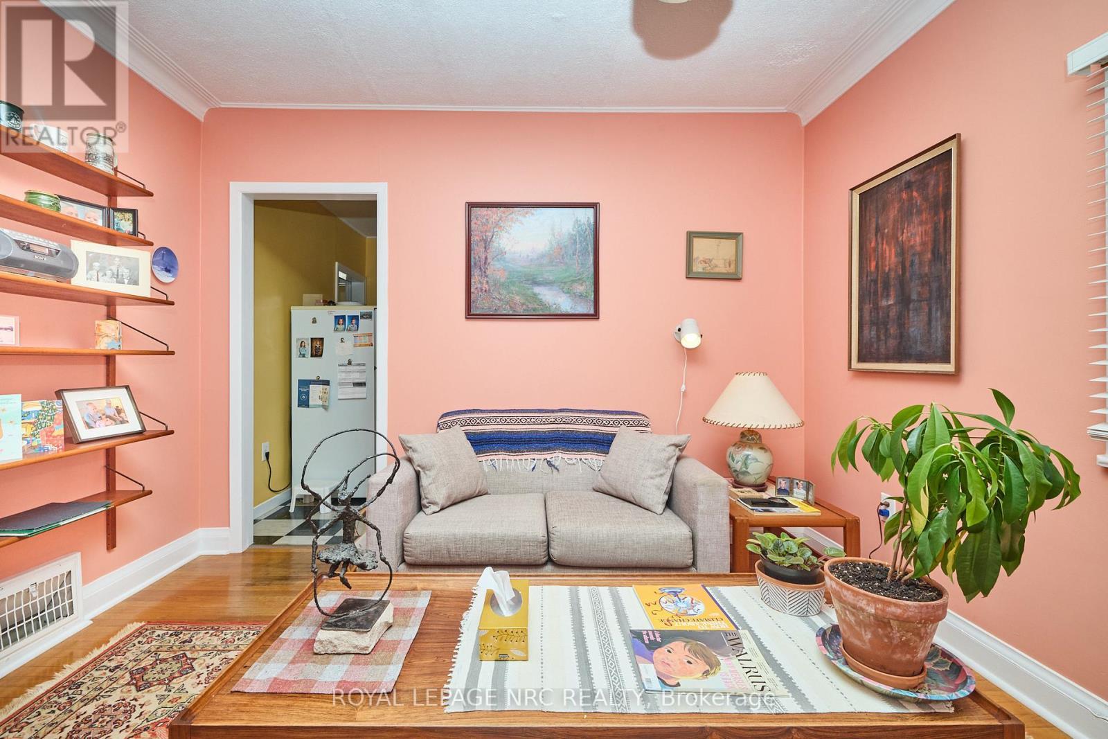 218 Carlton Street, St. Catharines (Downtown), ON - Indoor