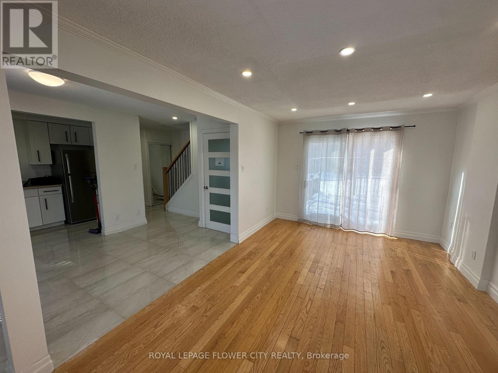 52 Grand Valley Drive, Brampton, ON - Indoor Photo Showing Other Room