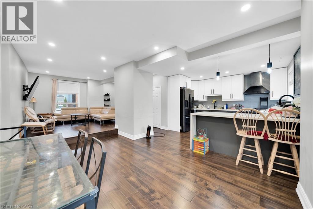 199 Bay Street N, Hamilton, ON - Indoor Photo Showing Other Room