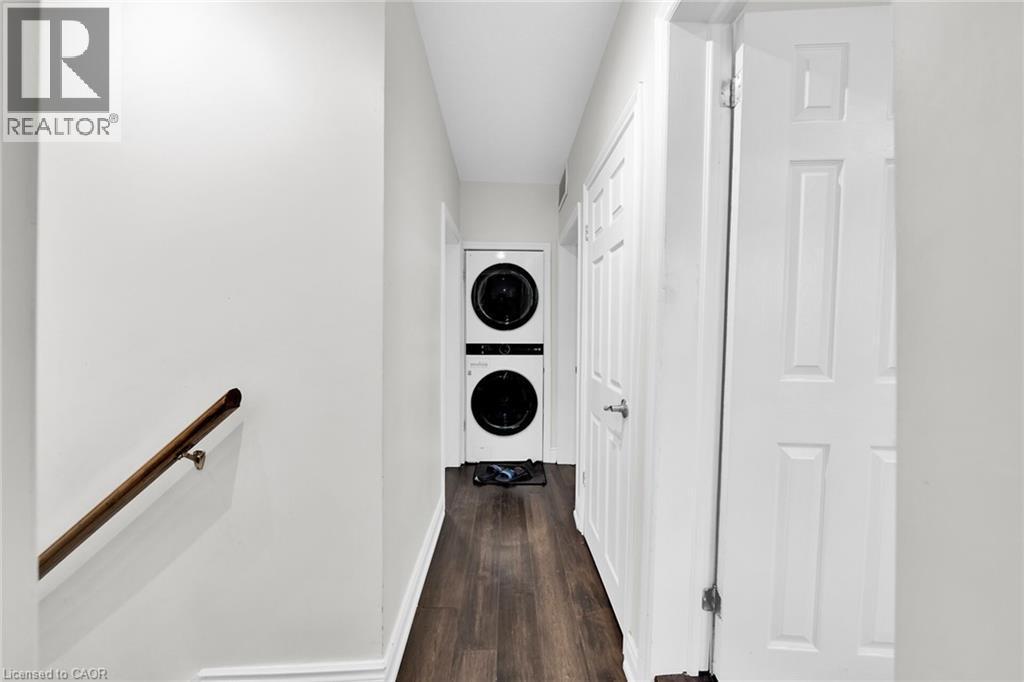 199 Bay Street N, Hamilton, ON - Indoor Photo Showing Other Room