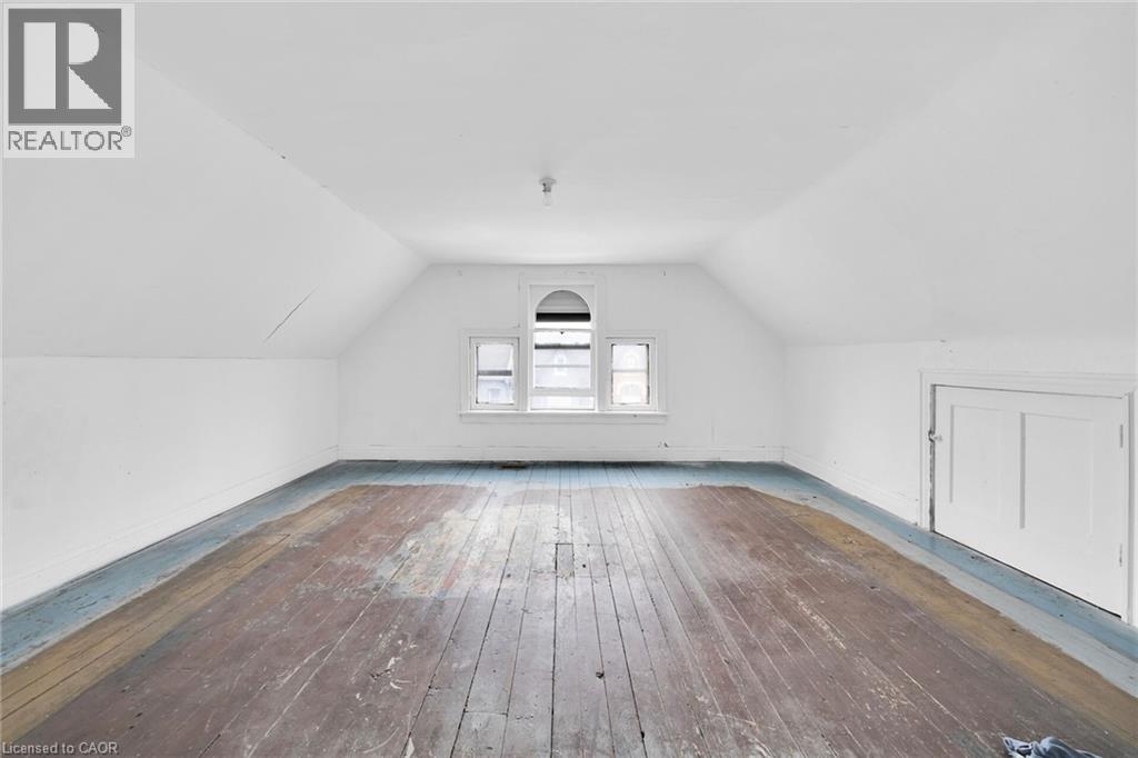 199 Bay Street N, Hamilton, ON - Indoor Photo Showing Other Room