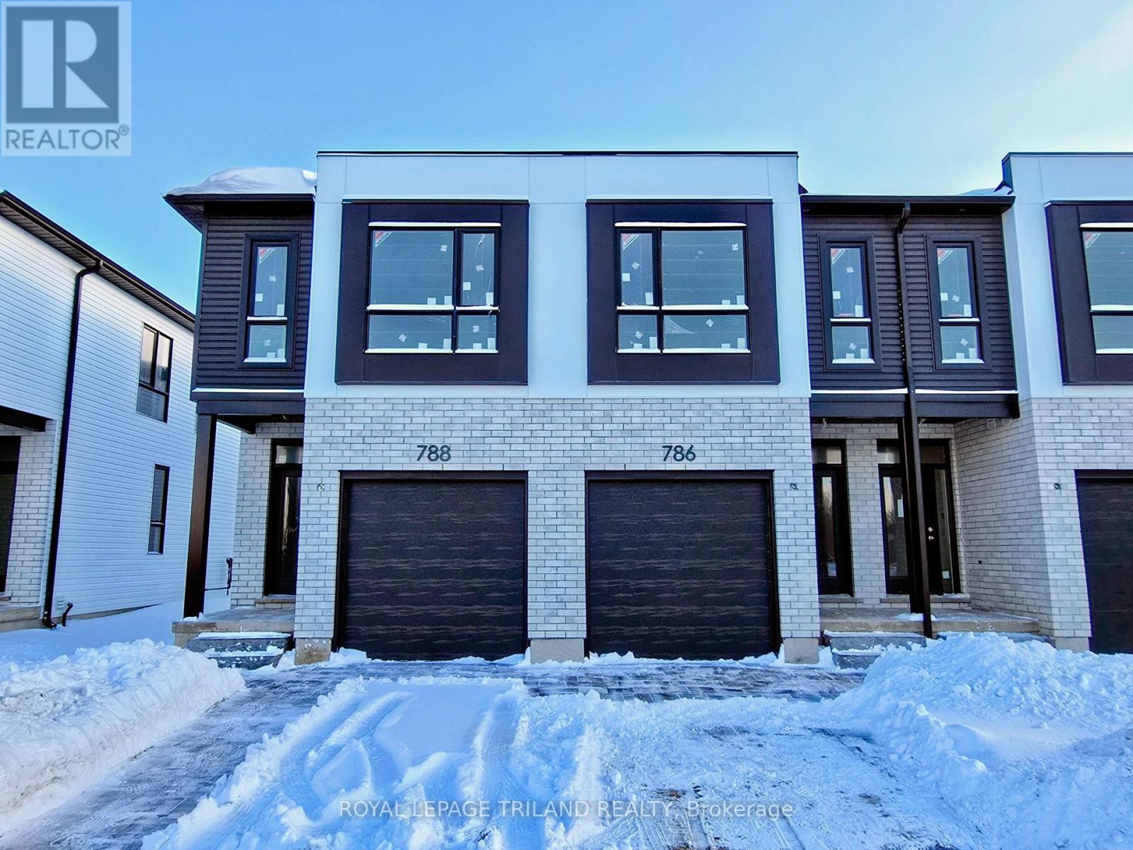 788 Banyan Lane, London North (North E), ON - Outdoor With Facade