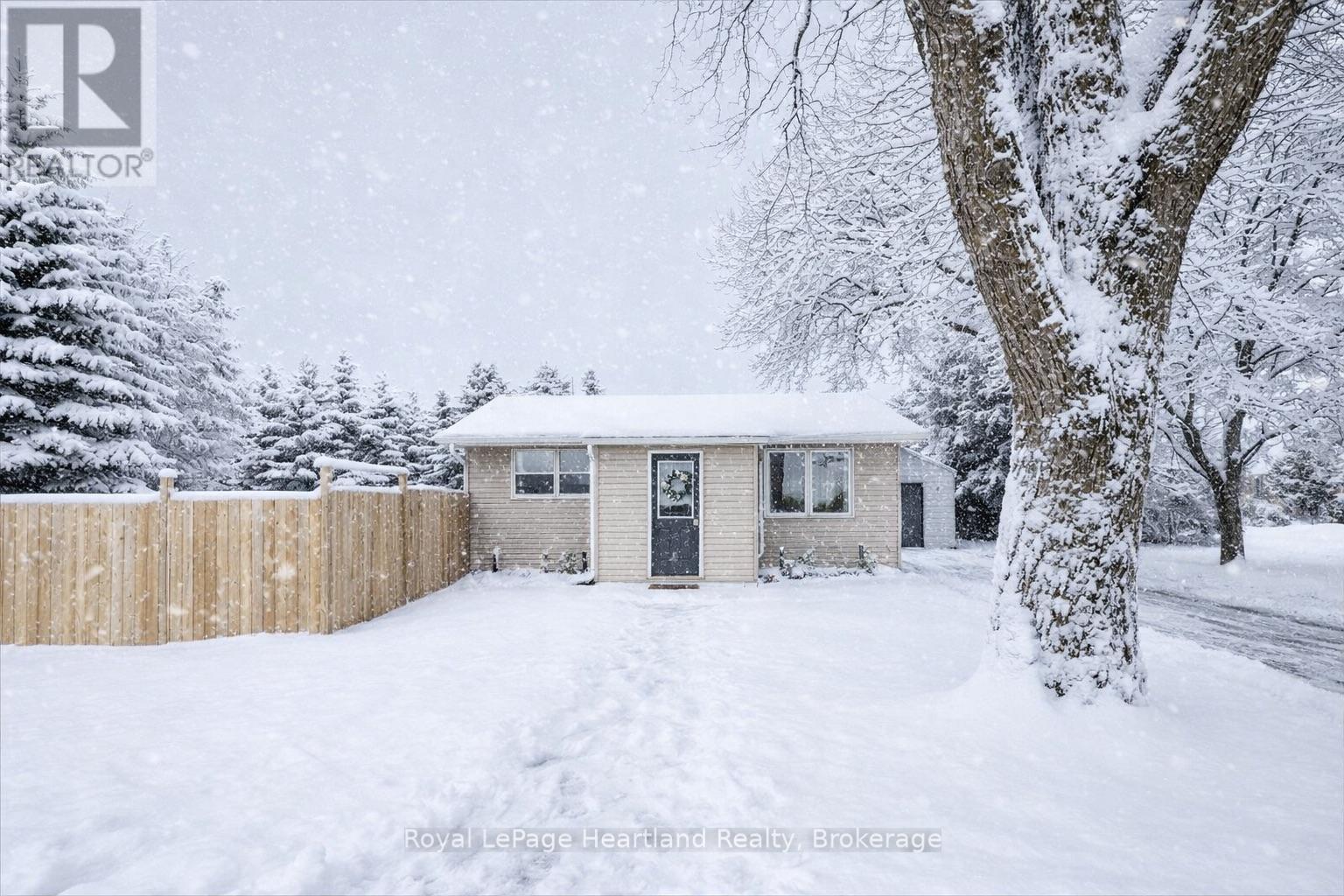 7637 Wellington Road 7, Mapleton, ON - Outdoor