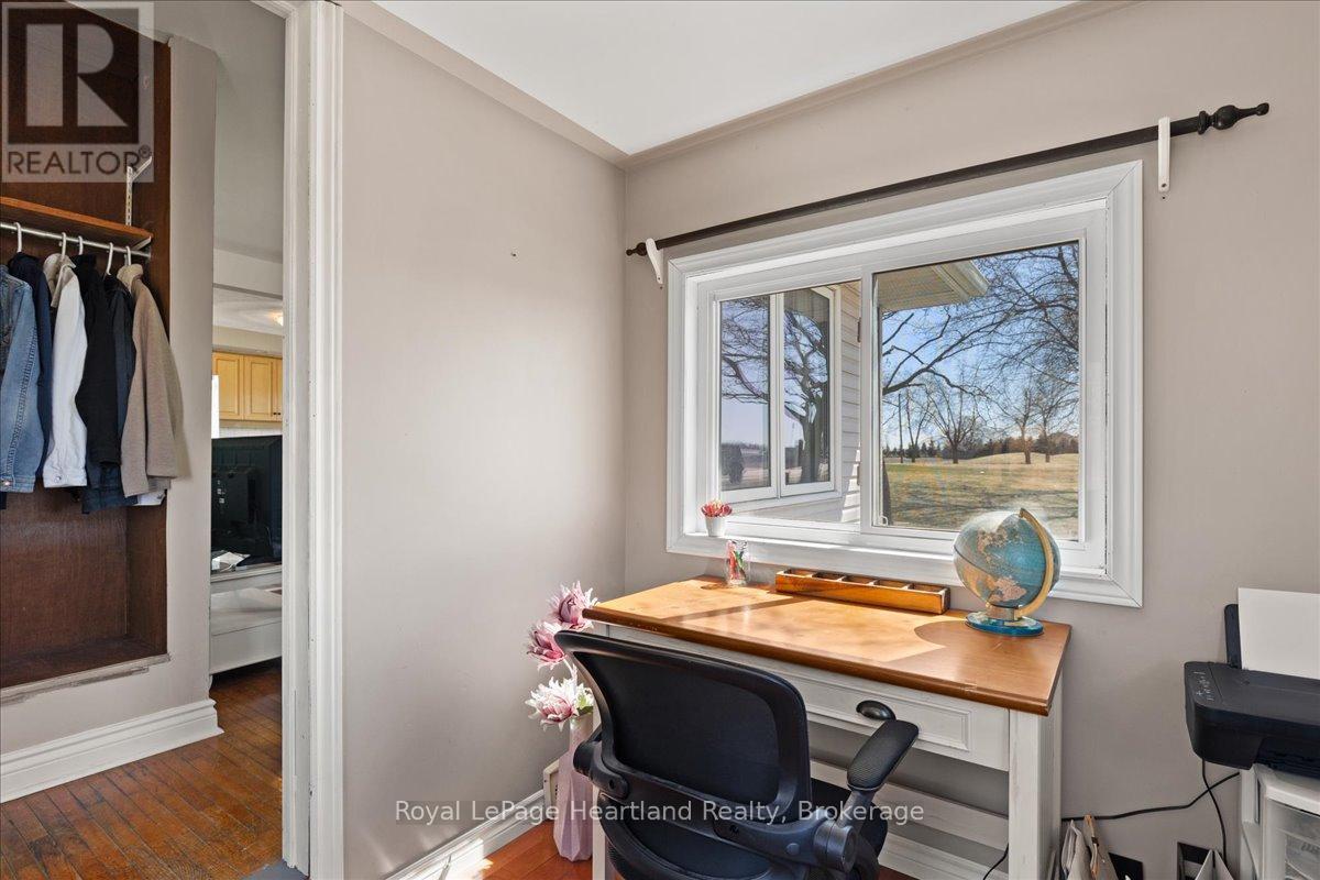 7637 Wellington Road 7, Mapleton, ON - Indoor Photo Showing Office