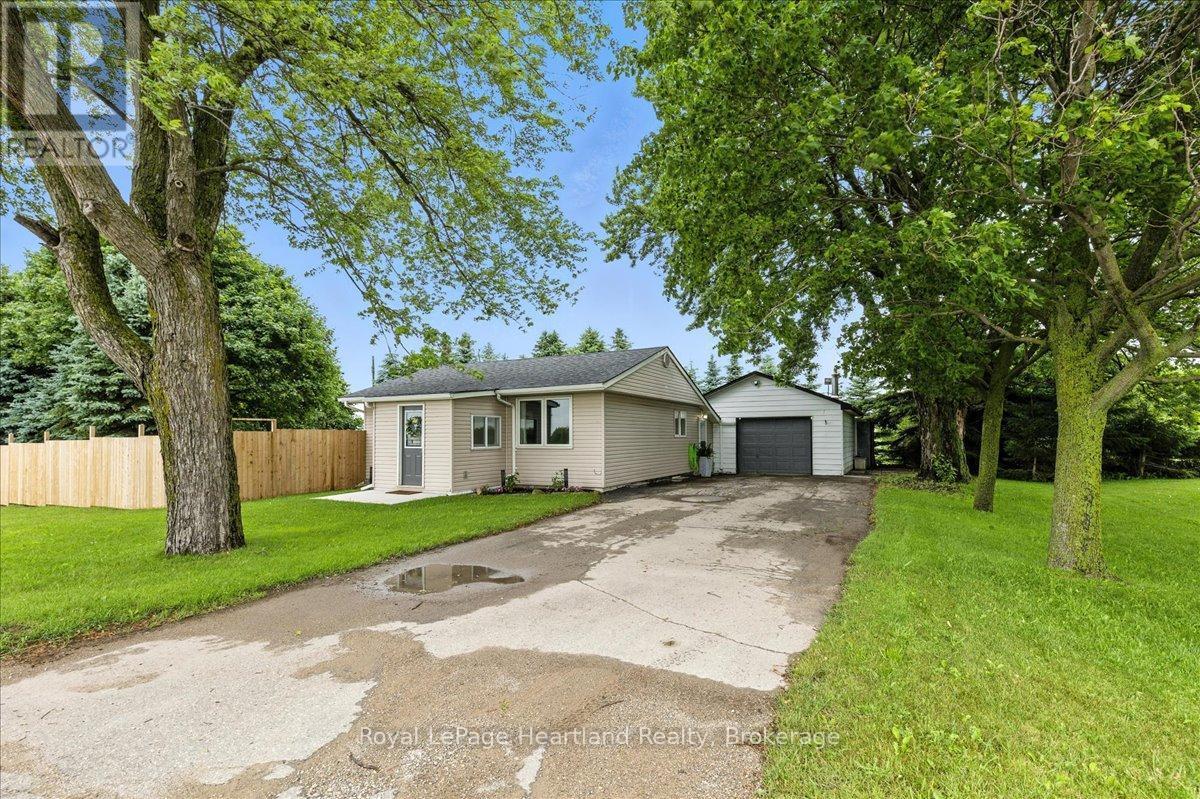 7637 Wellington Road 7, Mapleton, ON - Outdoor